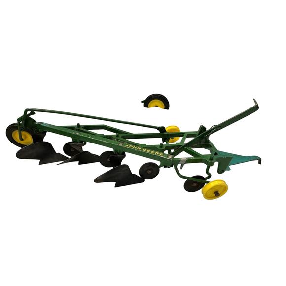 John Deere ERTL Collectible Vintage Farm Toy Tractors and Implements-Lot of 7 - Picture 9 of 15